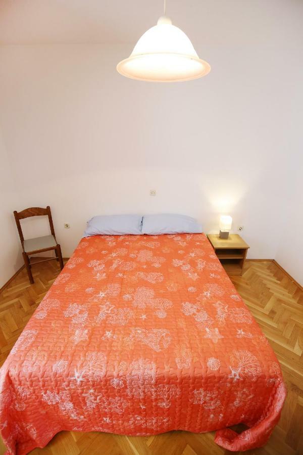 Large Gardens 2 Apartment Бибине Екстериор снимка