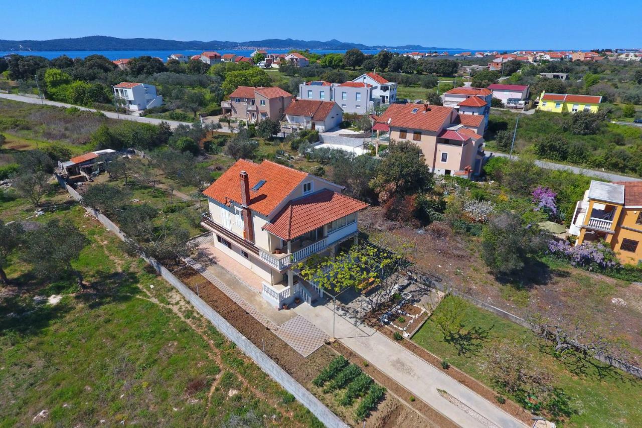 Large Gardens 2 Apartment Бибине Екстериор снимка